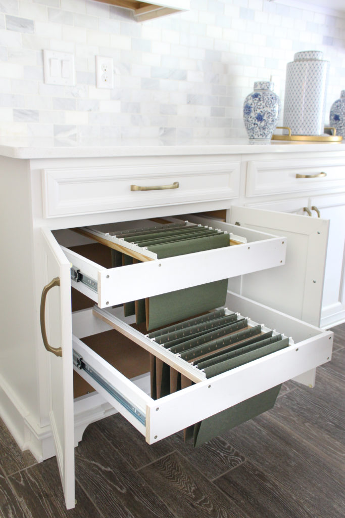 Building a Pull Out Storage Cabinet 